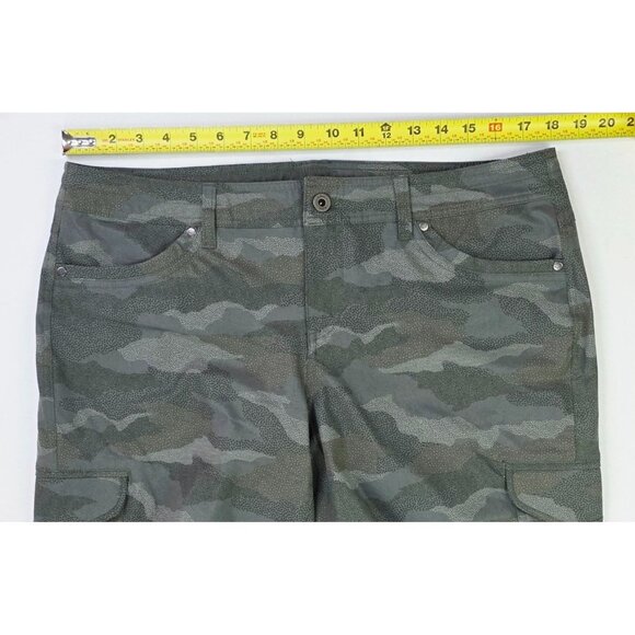 Kuhl Size 14 Womens Green Camo Belt Loop Logo 6 Pocket Zip Draw String Shorts - Picture 2 of 12